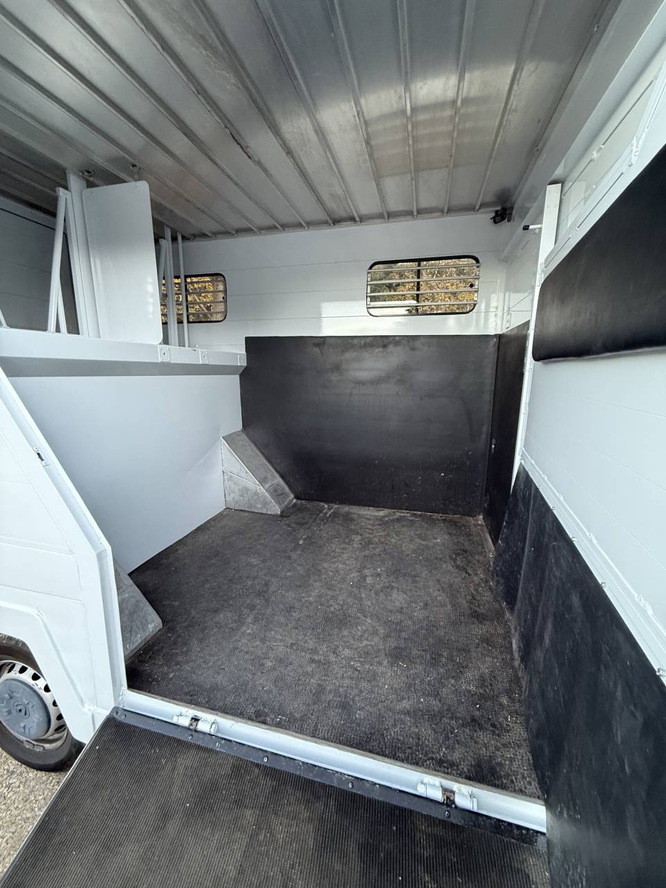 Furgoneta para caballos - Otra marca - Master grand confort  2021 Nuevo