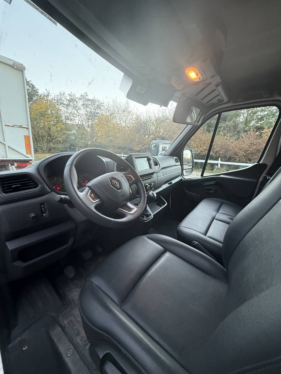 Furgoneta para caballos - Otra marca - Master grand confort  2021 Nuevo