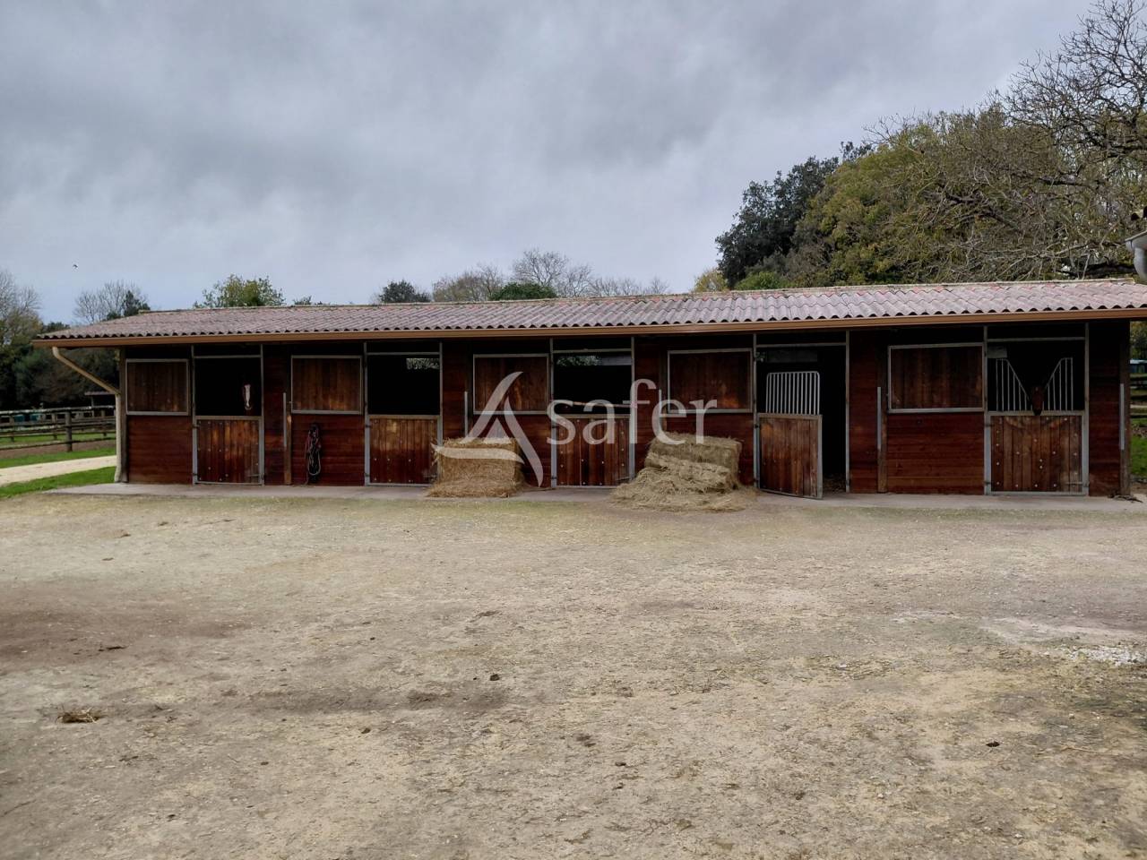 Propiedad ecuestre En venta Charente Mar&iacute;timo