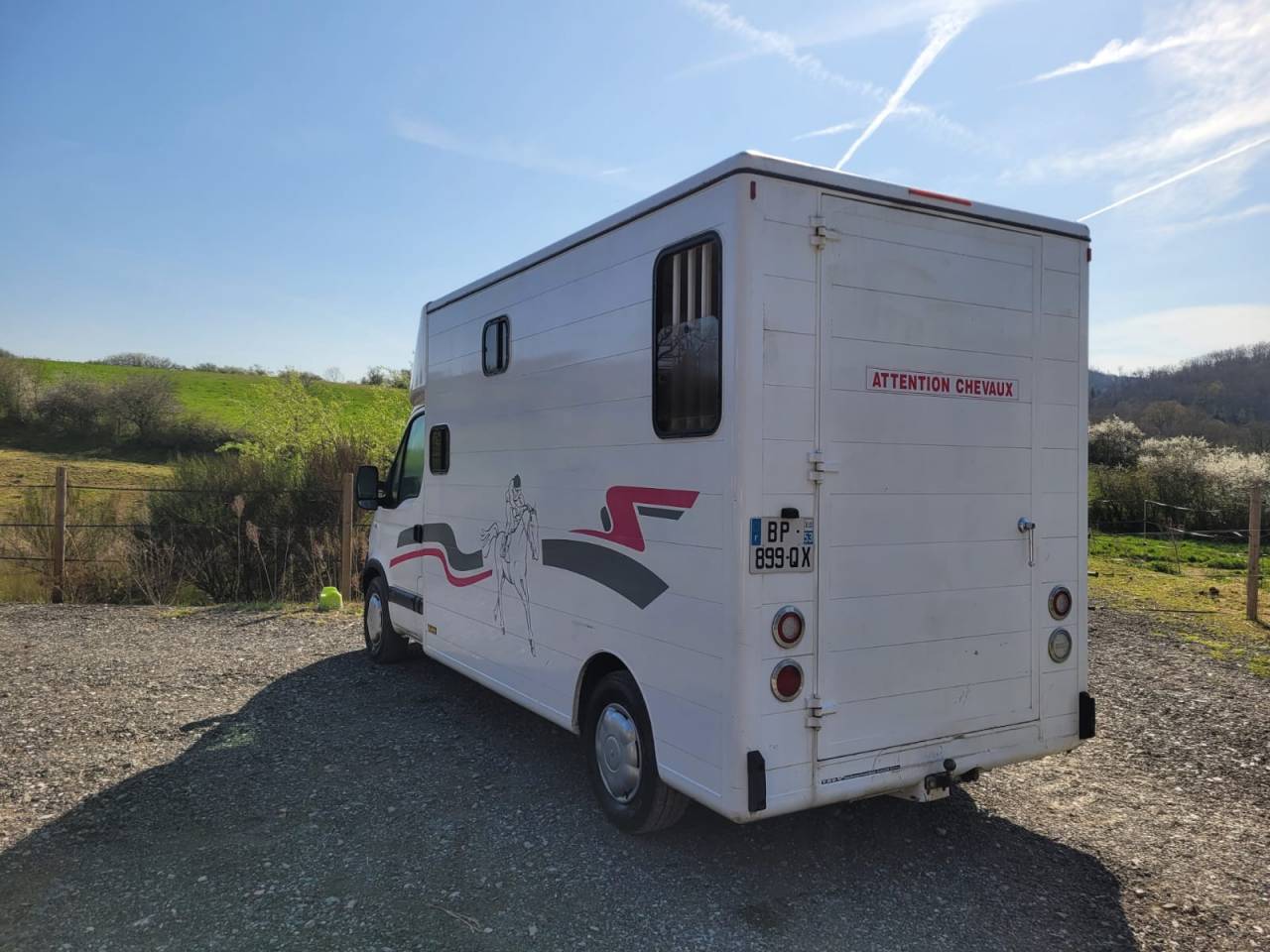 Furgoneta para caballos Renault Rucel 2005 De segunda mano