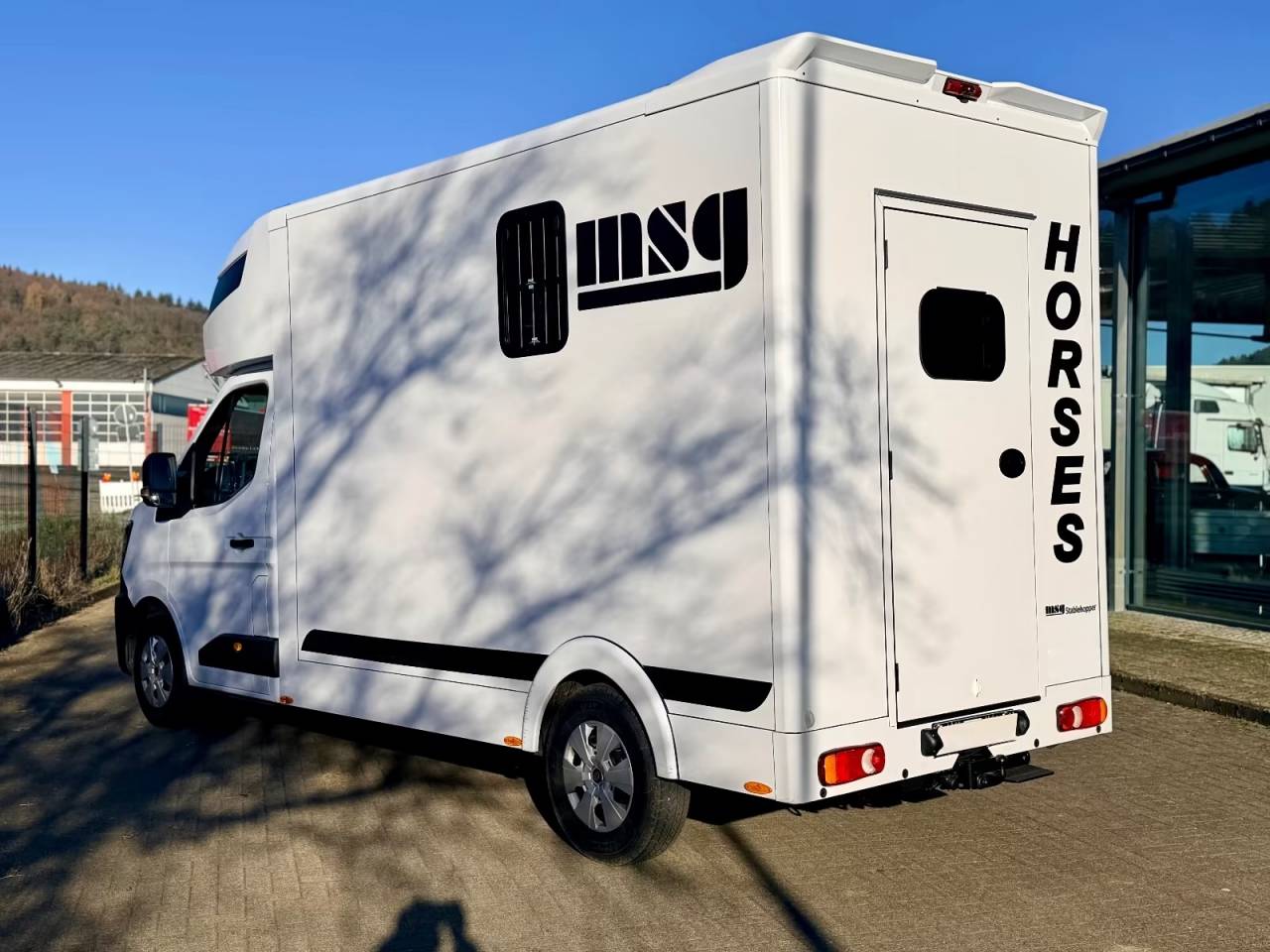 Furgoneta para caballos Renault RENAULT 0 Nuevo