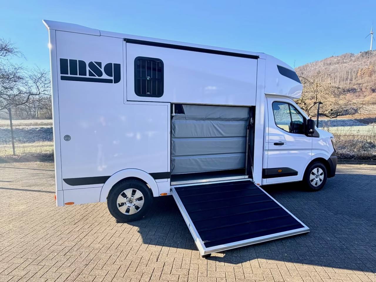 Furgoneta para caballos Renault RENAULT 0 Nuevo