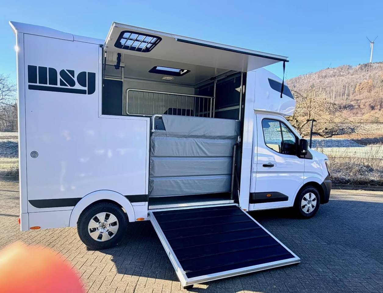 Furgoneta para caballos Renault RENAULT 0 Nuevo