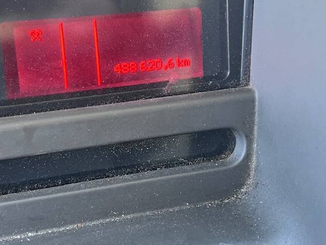 Cami&oacute;n para caballos Renault  2013 De segunda mano