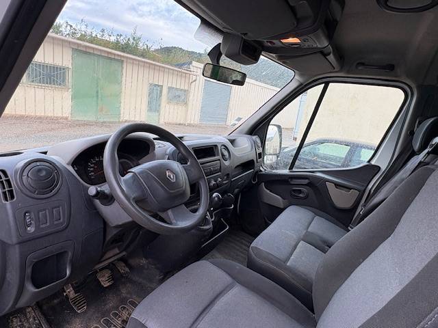 Furgoneta para caballos Renault  2012 De segunda mano