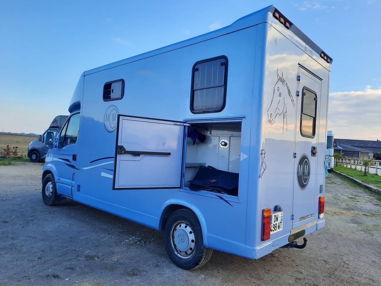 Furgoneta para caballos MTM  2006 De segunda mano