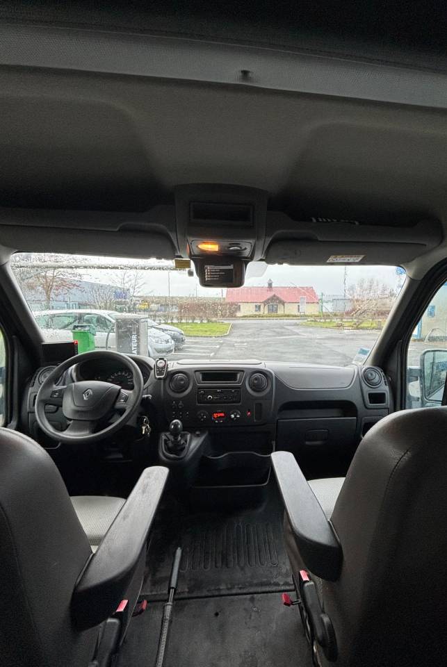 Furgoneta para caballos Theault Proteo 2015 De segunda mano