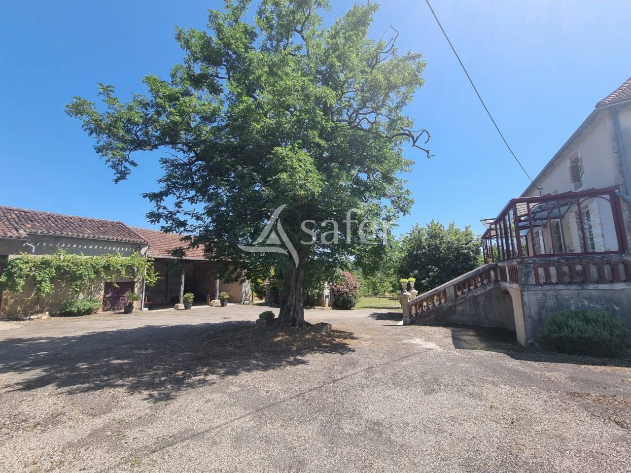 Explotaci&oacute;n agr&iacute;cola En venta Lot