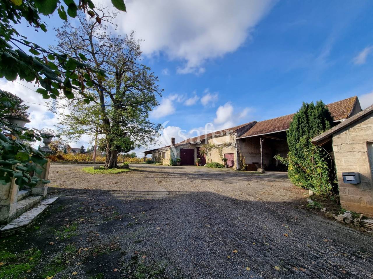 Explotaci&oacute;n agr&iacute;cola En venta Lot