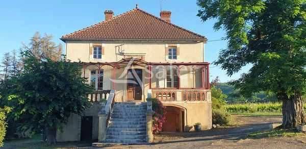 Explotaci&oacute;n agr&iacute;cola En venta Lot