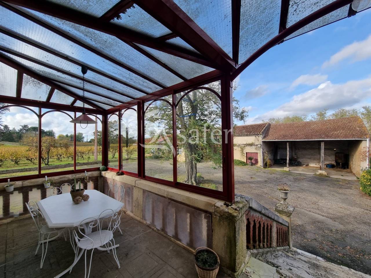 Explotaci&oacute;n agr&iacute;cola En venta Lot