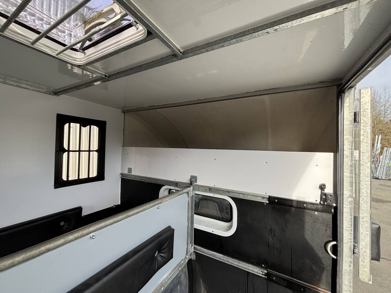 Furgoneta para caballos AP Petit 2 places stalles  2018 De segunda mano