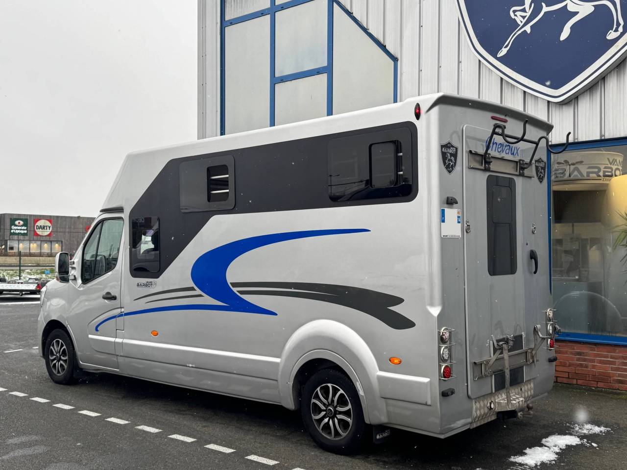 Furgoneta para caballos Barbot master 2020 De segunda mano