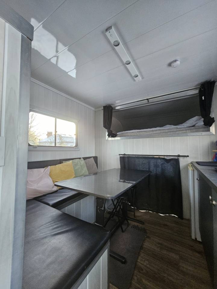 Cami&oacute;n para caballos Renault CONCEPTPGO 7 2007 De segunda mano