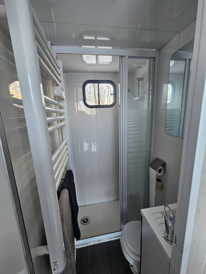 Cami&oacute;n para caballos Renault CONCEPTPGO 7 2007 De segunda mano