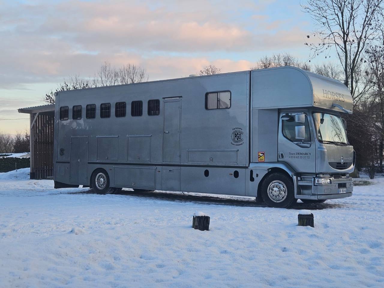 Cami&oacute;n para caballos Renault CONCEPTPGO 7 2007 De segunda mano