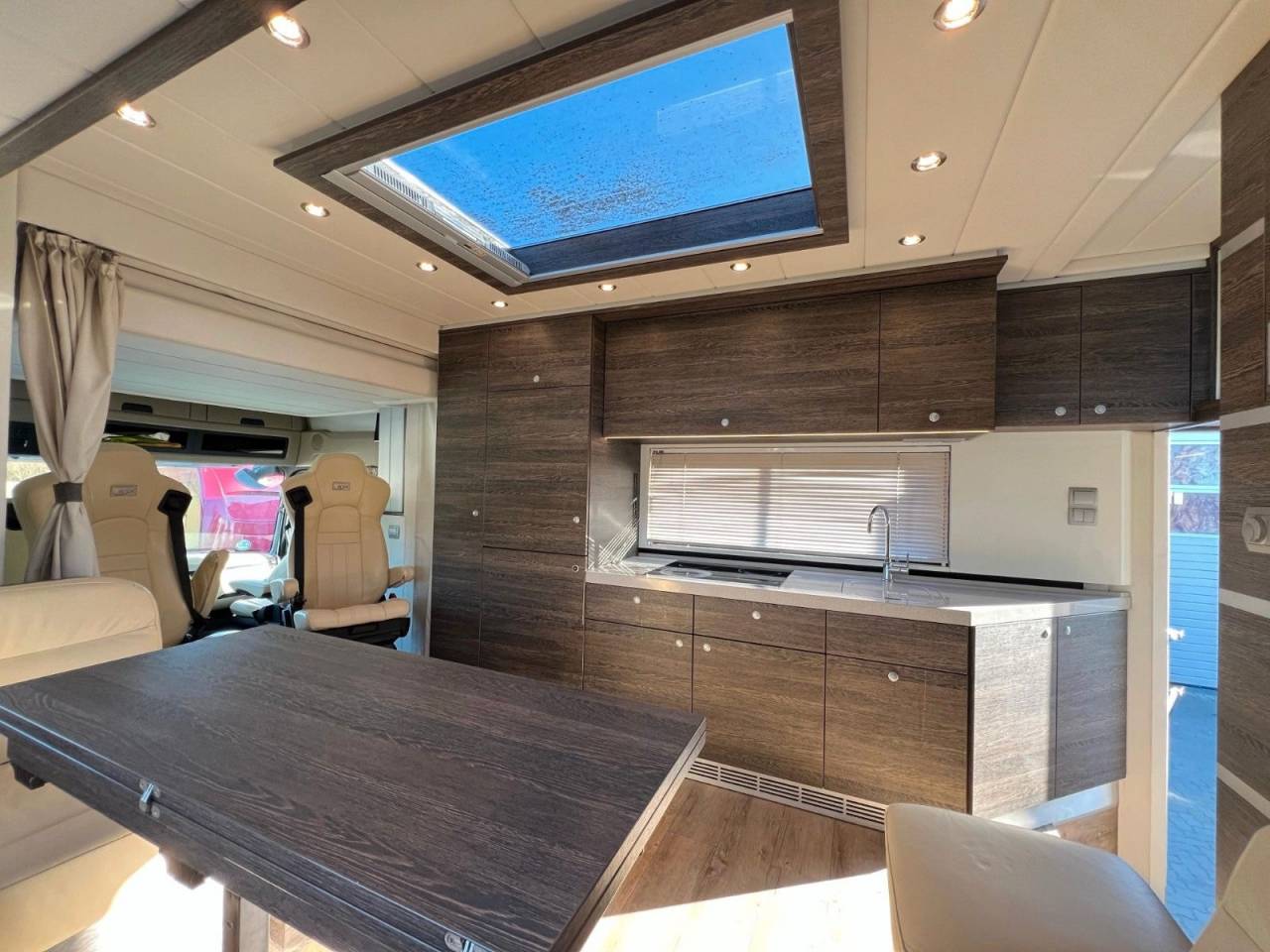 Cami&oacute;n para caballos Mercedes MERCEDES-BENZ 0 De segunda mano