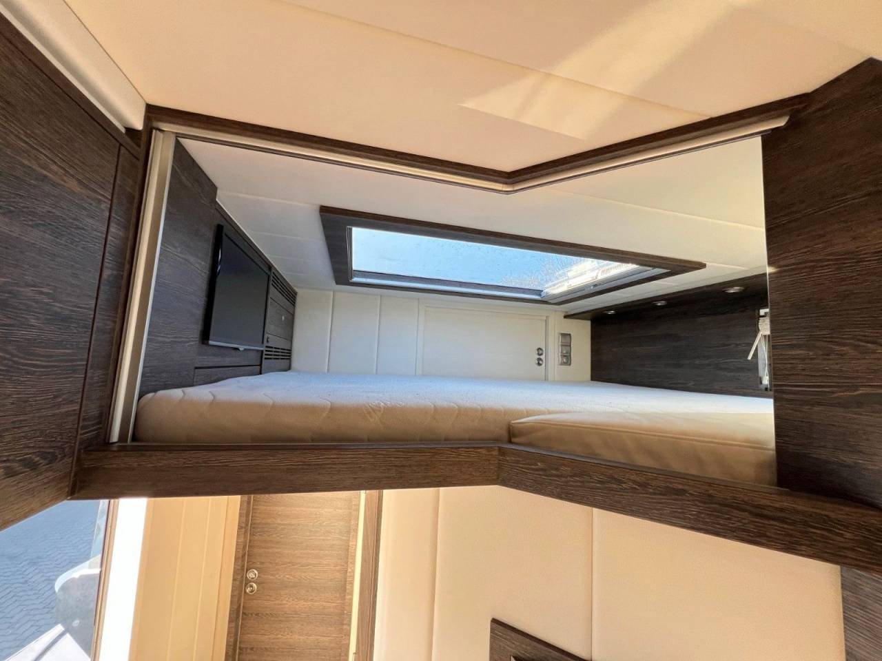 Cami&oacute;n para caballos Mercedes MERCEDES-BENZ 0 De segunda mano