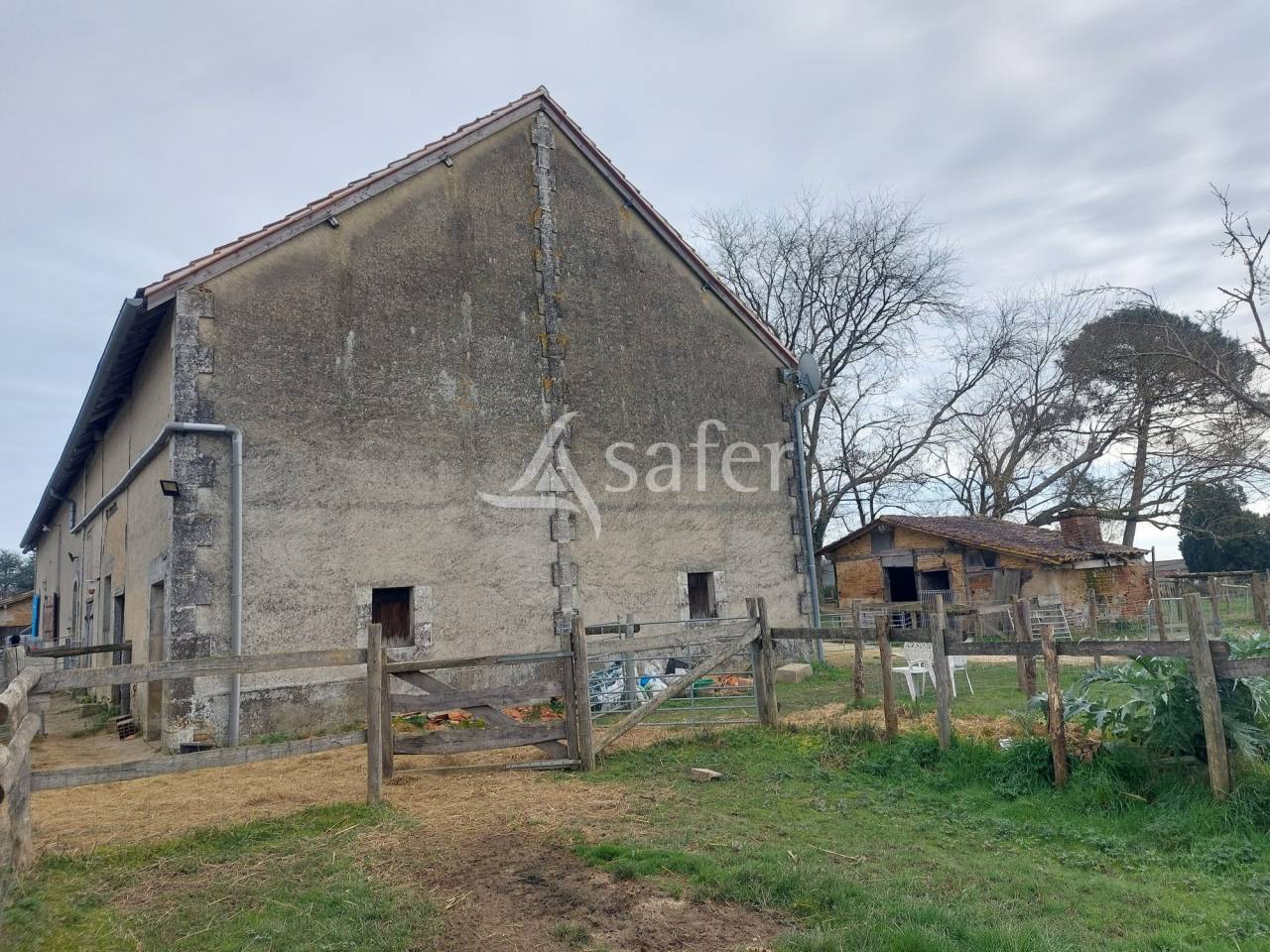 Explotaci&oacute;n ovina En venta Dordo&ntilde;a