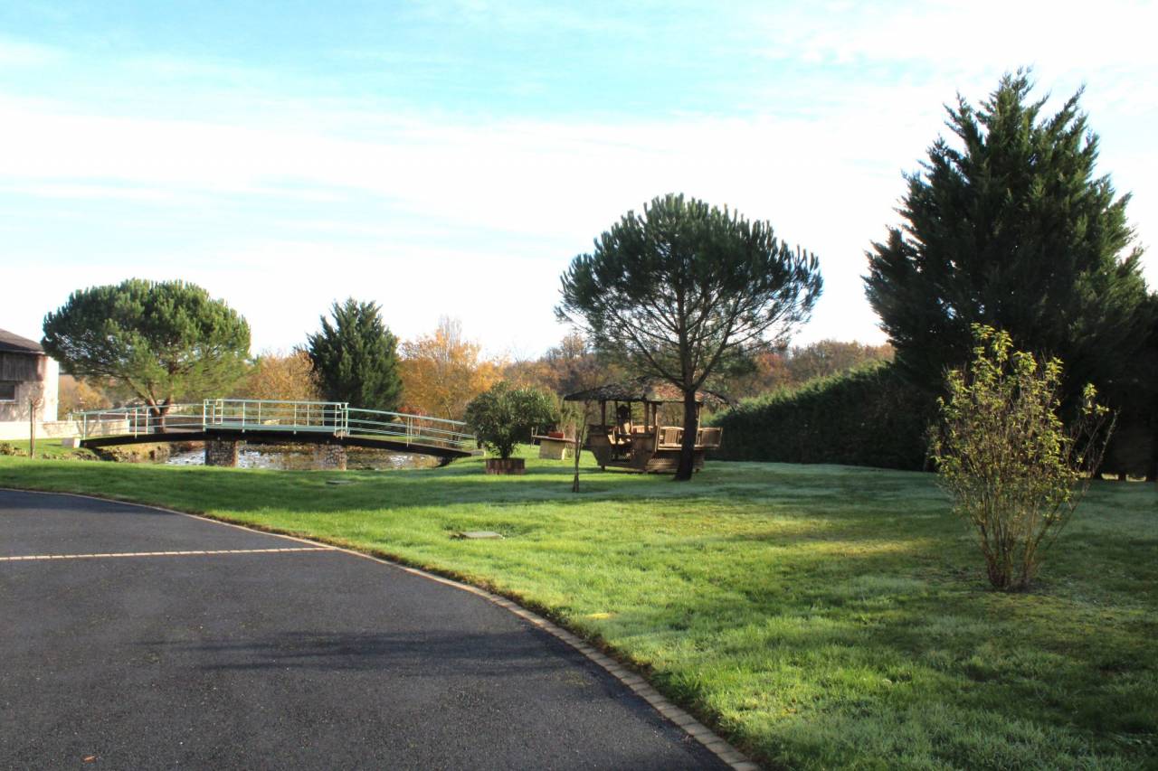 Propiedad ecuestre En venta Lot y Garona