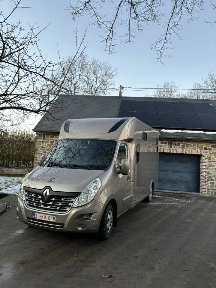 Furgoneta para caballos Theault THEAULT 2018 De segunda mano