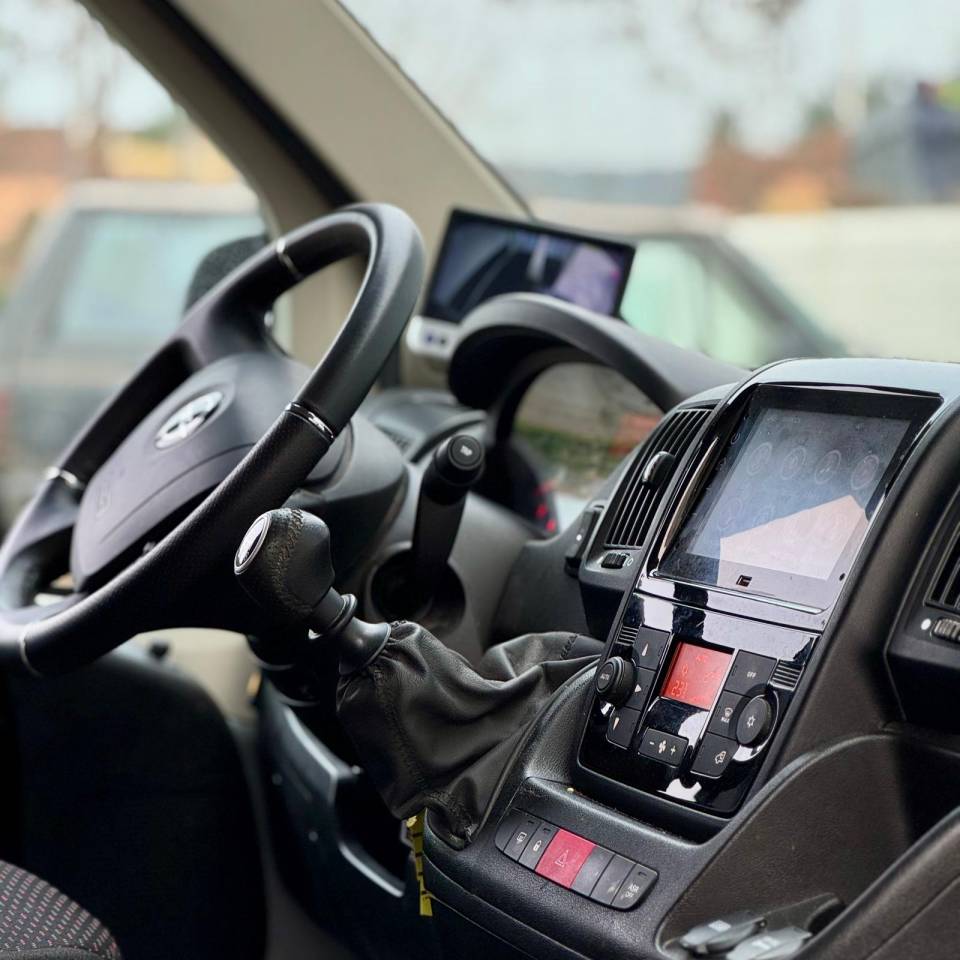 Furgoneta para caballos AKX 3p 2025 De segunda mano