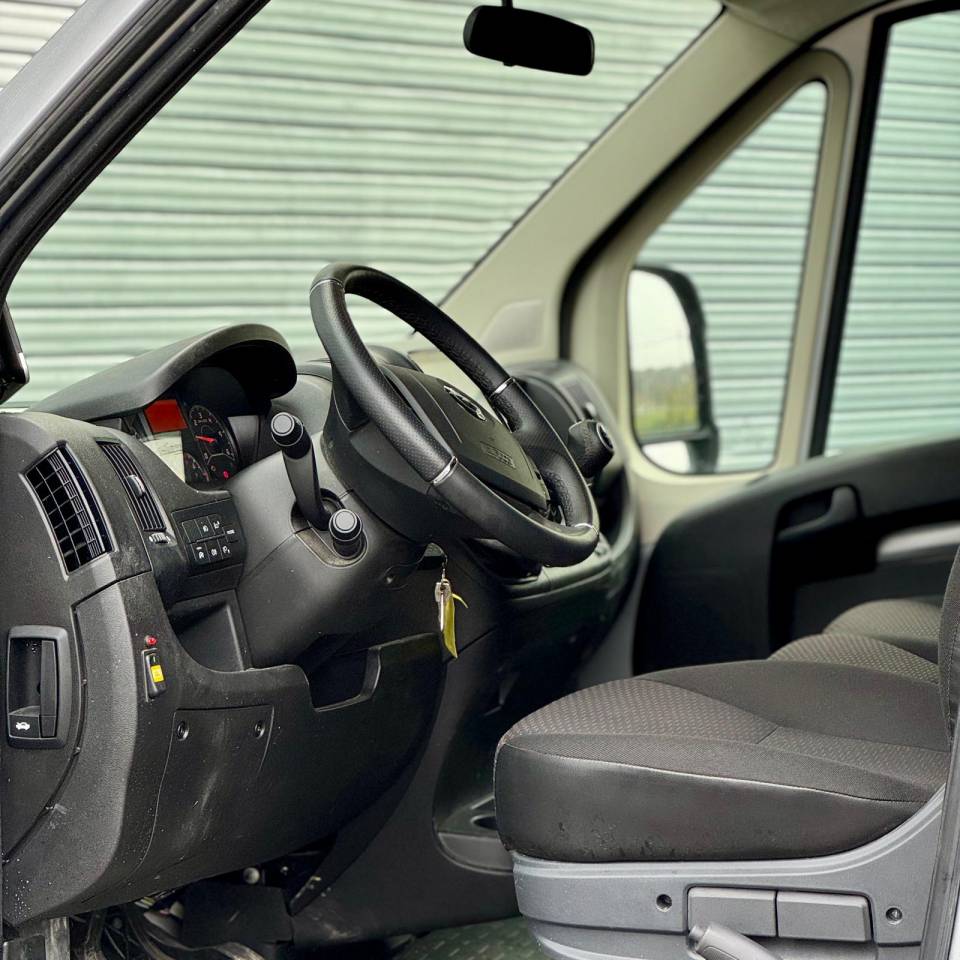 Furgoneta para caballos AKX 3p 2025 De segunda mano