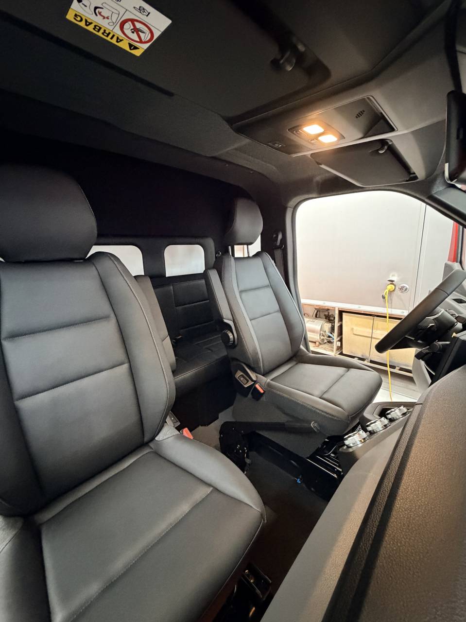 Furgoneta para caballos AKX 5p BVA  2026 Nuevo