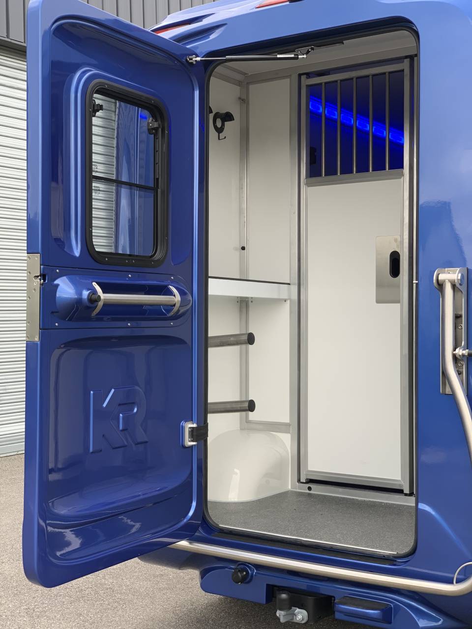 Furgoneta para caballos Krismar 3pstallion 2021 De segunda mano