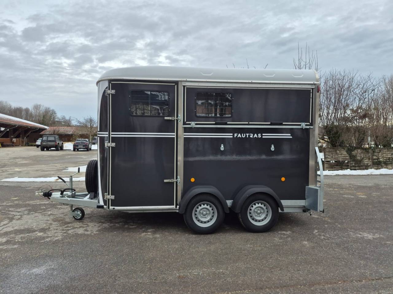 Van caballos Fautras Oblic X2 2 Caballos 2026 Nuevo