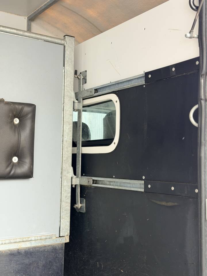 Furgoneta para caballos AP Petit 3pstalles 2022 De segunda mano