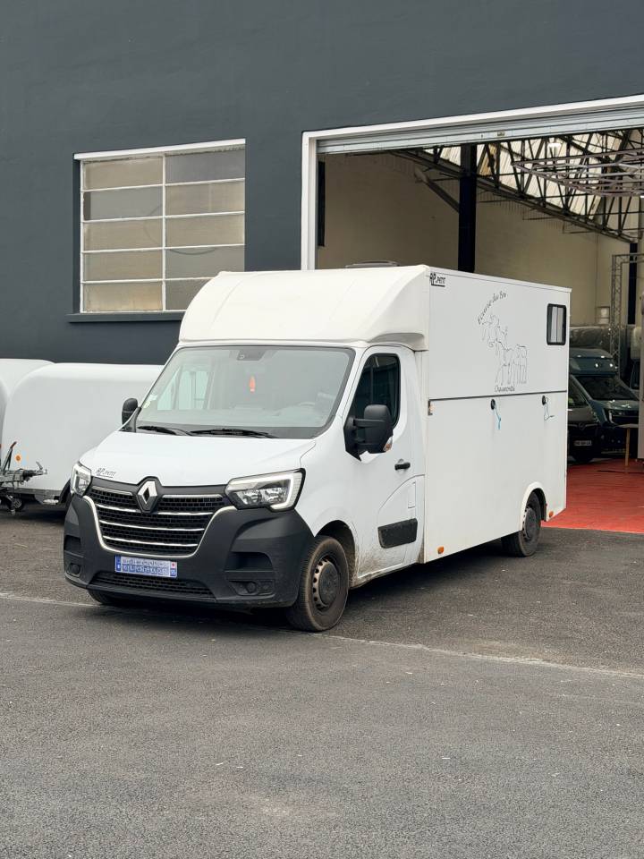 Furgoneta para caballos AP Petit 3pstalles 2022 De segunda mano