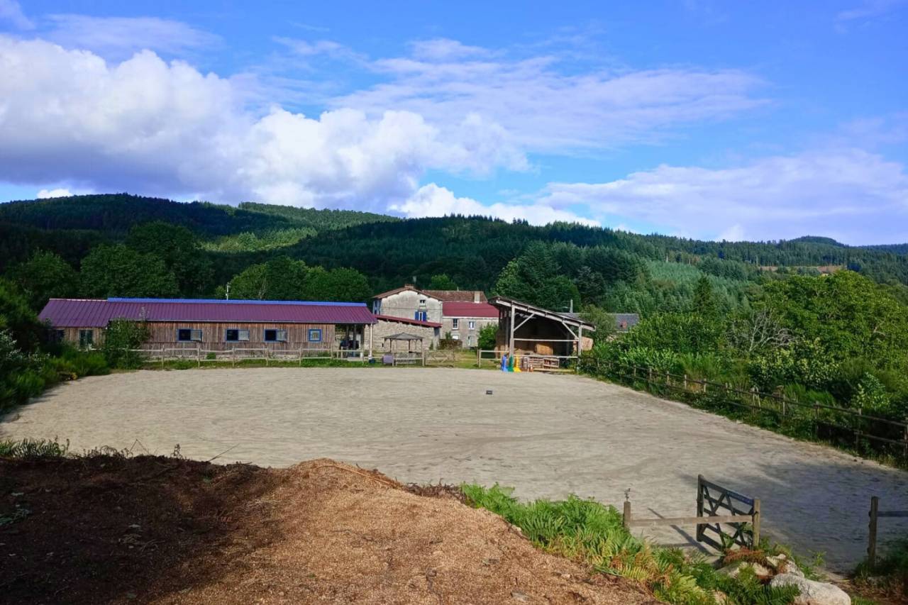 Propiedad ecuestre En venta Puy-de-D&ocirc;me