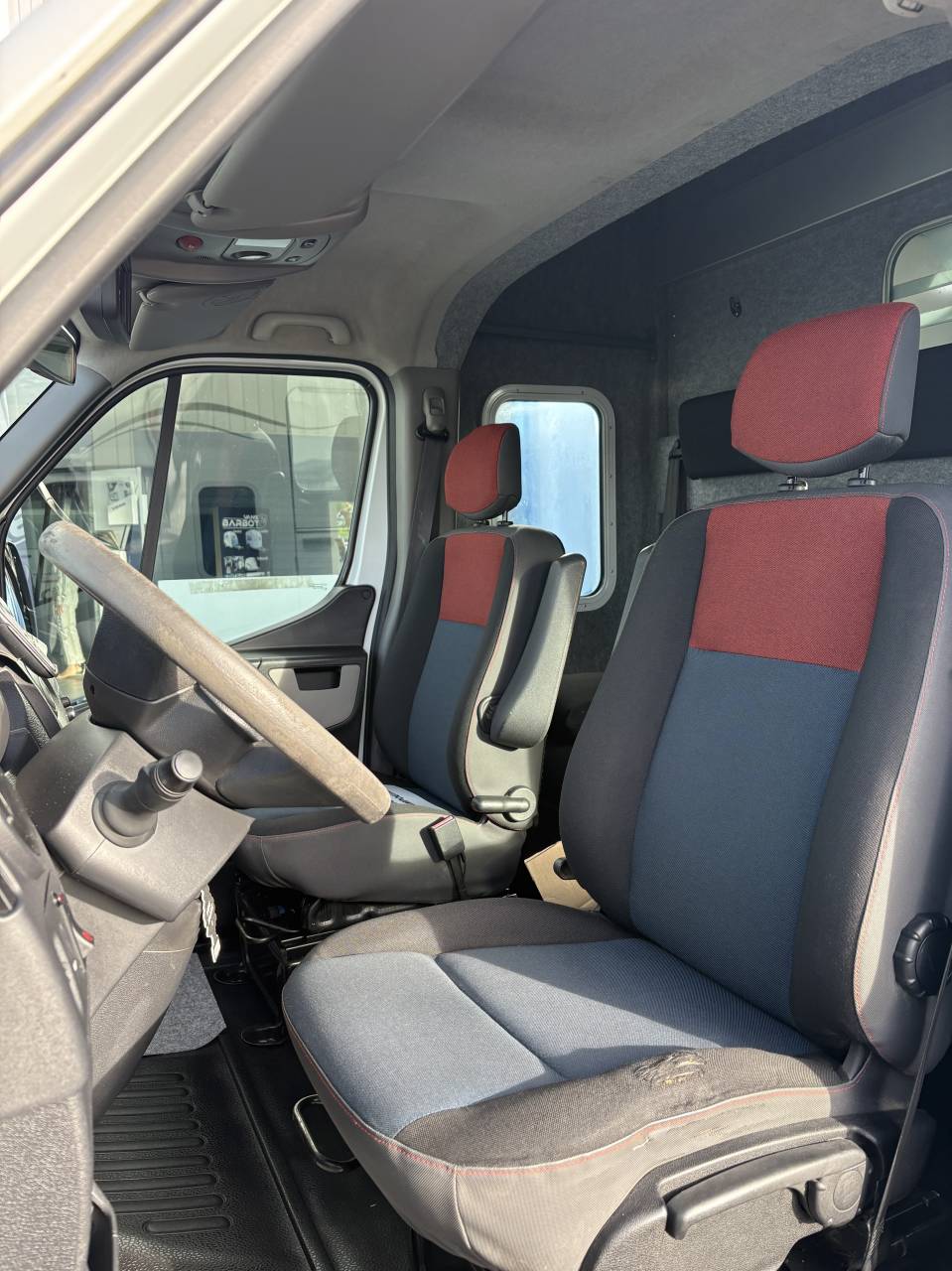 Furgoneta para caballos Barbot D5 2015 De segunda mano