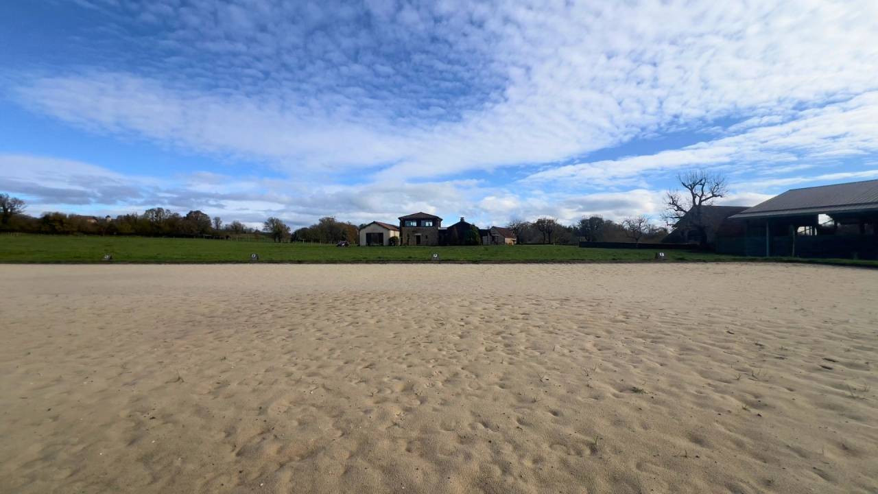 Bonita residencia ecuestre En venta Lot