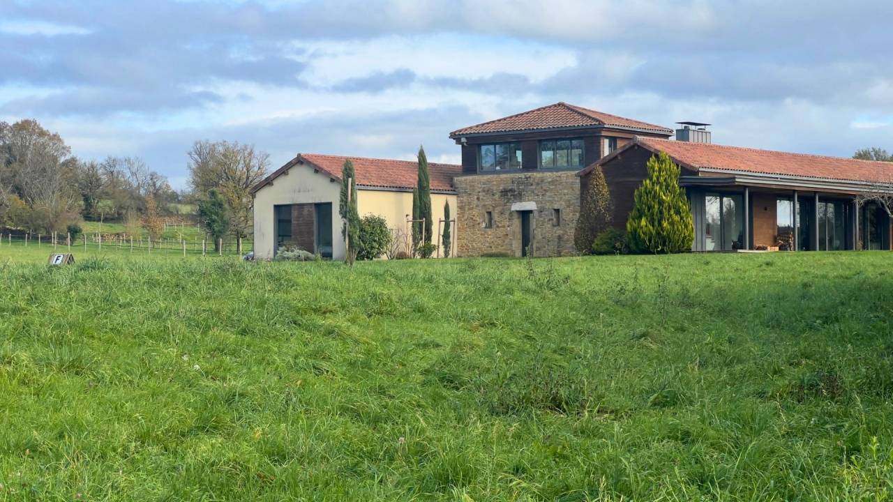 Bonita residencia ecuestre En venta Lot