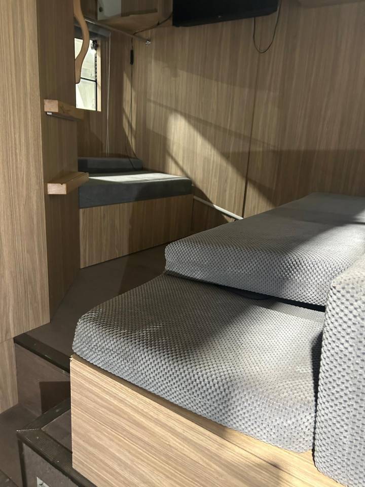 Cami&oacute;n para caballos Mercedes Actros 2008 De segunda mano