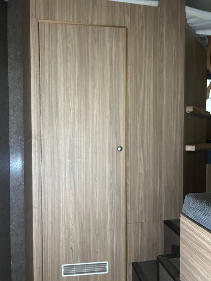 Cami&oacute;n para caballos Mercedes Actros 2008 De segunda mano