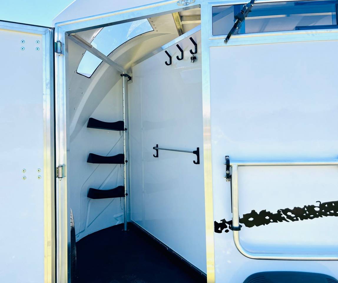 Van caballos Bonilla B6 Diagonal 2 2 Caballos 2026 Nuevo