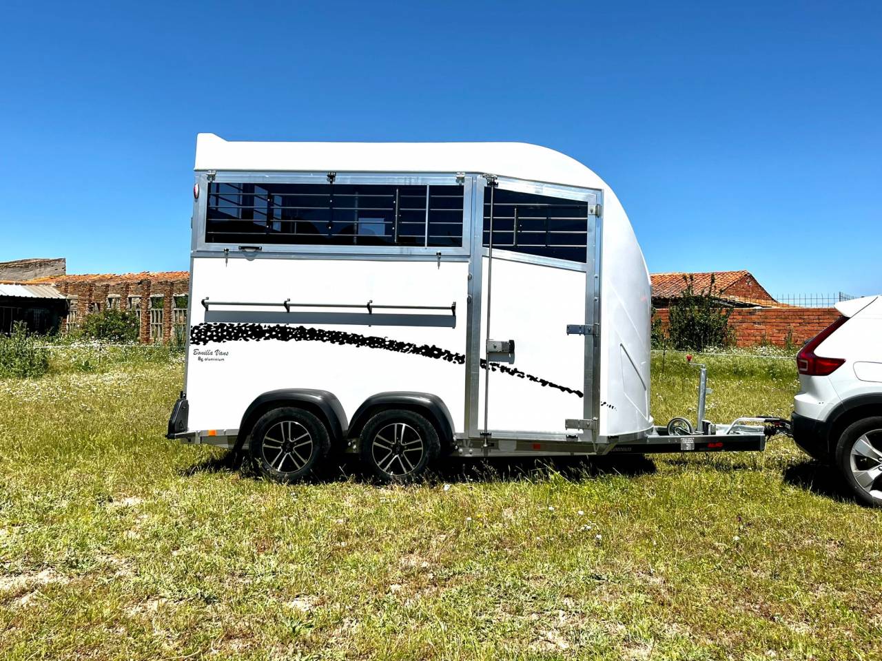 Van caballos Bonilla B6 Diagonal 2 2 Caballos 2026 Nuevo