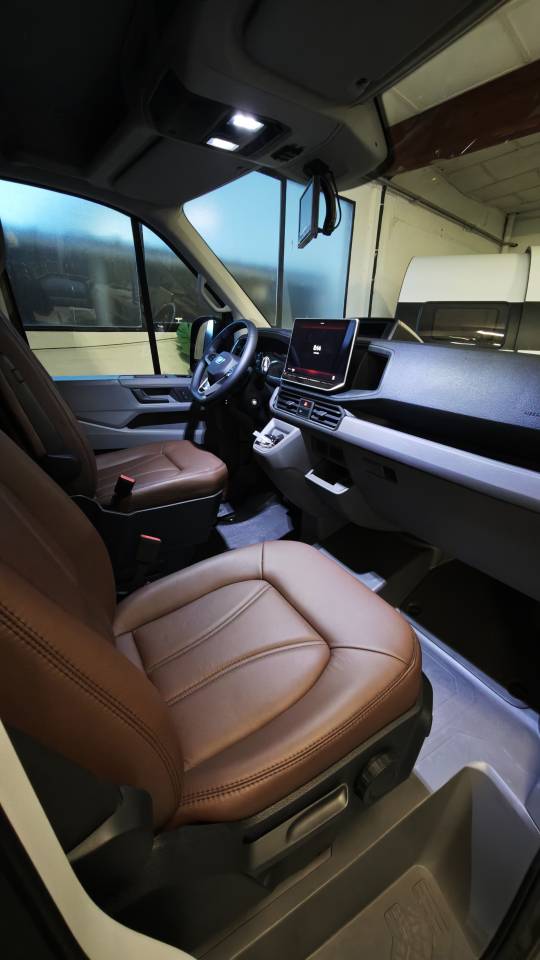 Furgoneta para caballos Krismar 5p stalles 2026 Nuevo