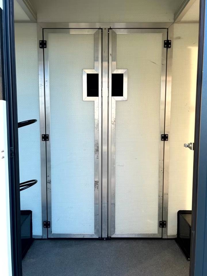 Furgoneta para caballos Renault RENAULT 0 De segunda mano