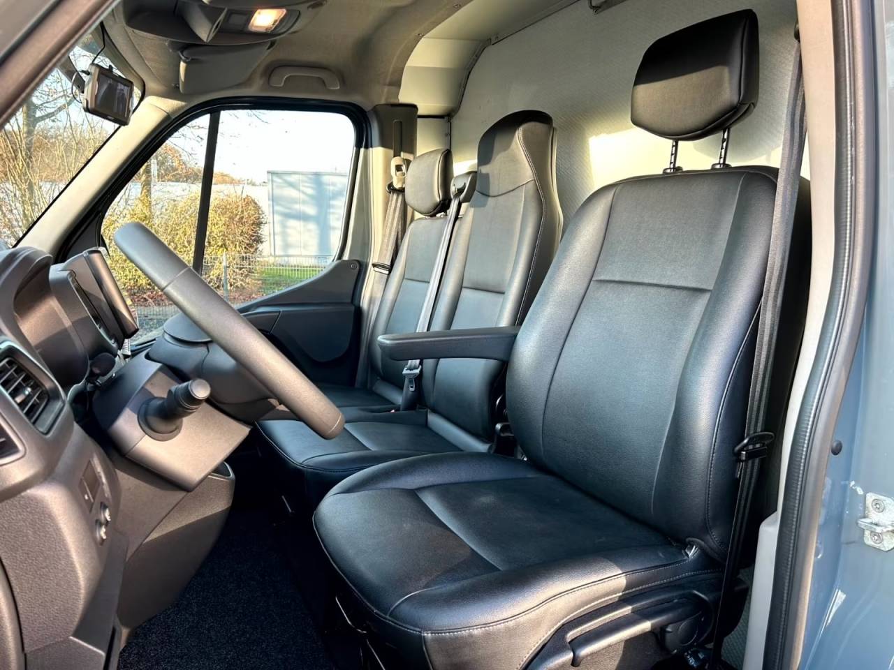 Furgoneta para caballos Renault RENAULT 0 De segunda mano