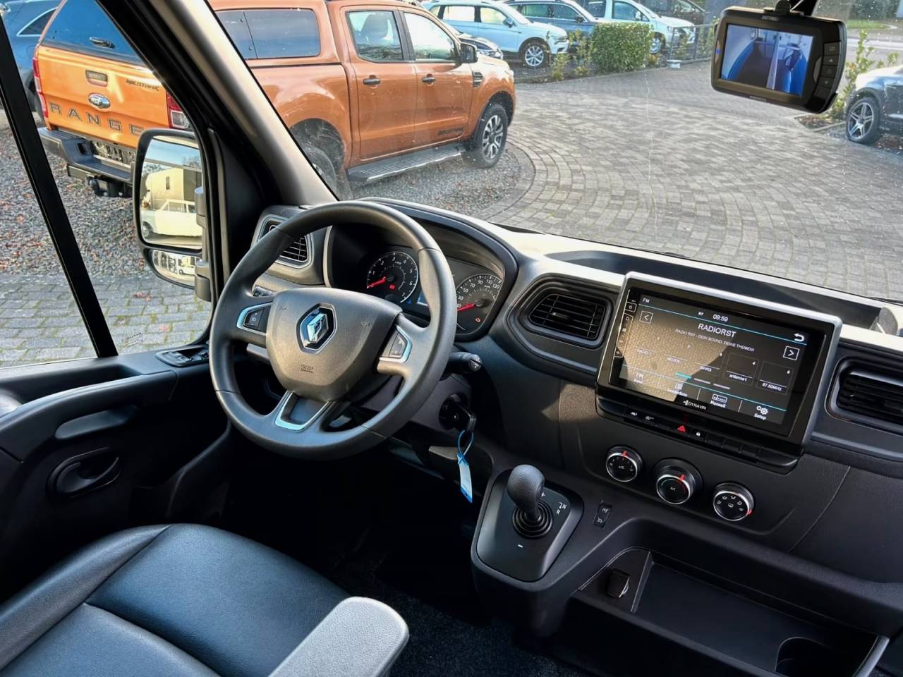 Furgoneta para caballos Renault RENAULT 0 De segunda mano