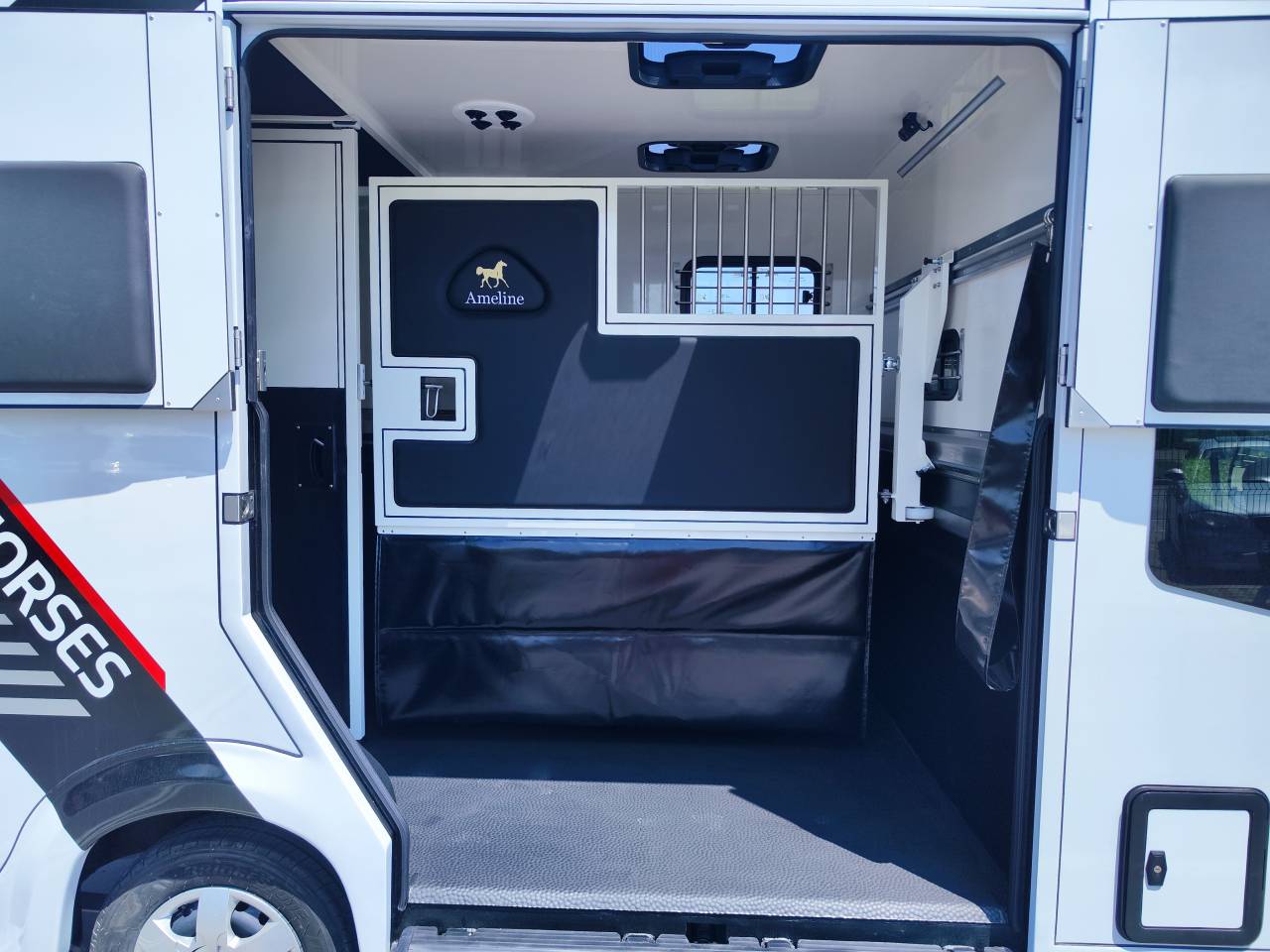 Furgoneta para caballos Ameline HARAS  2026 De segunda mano