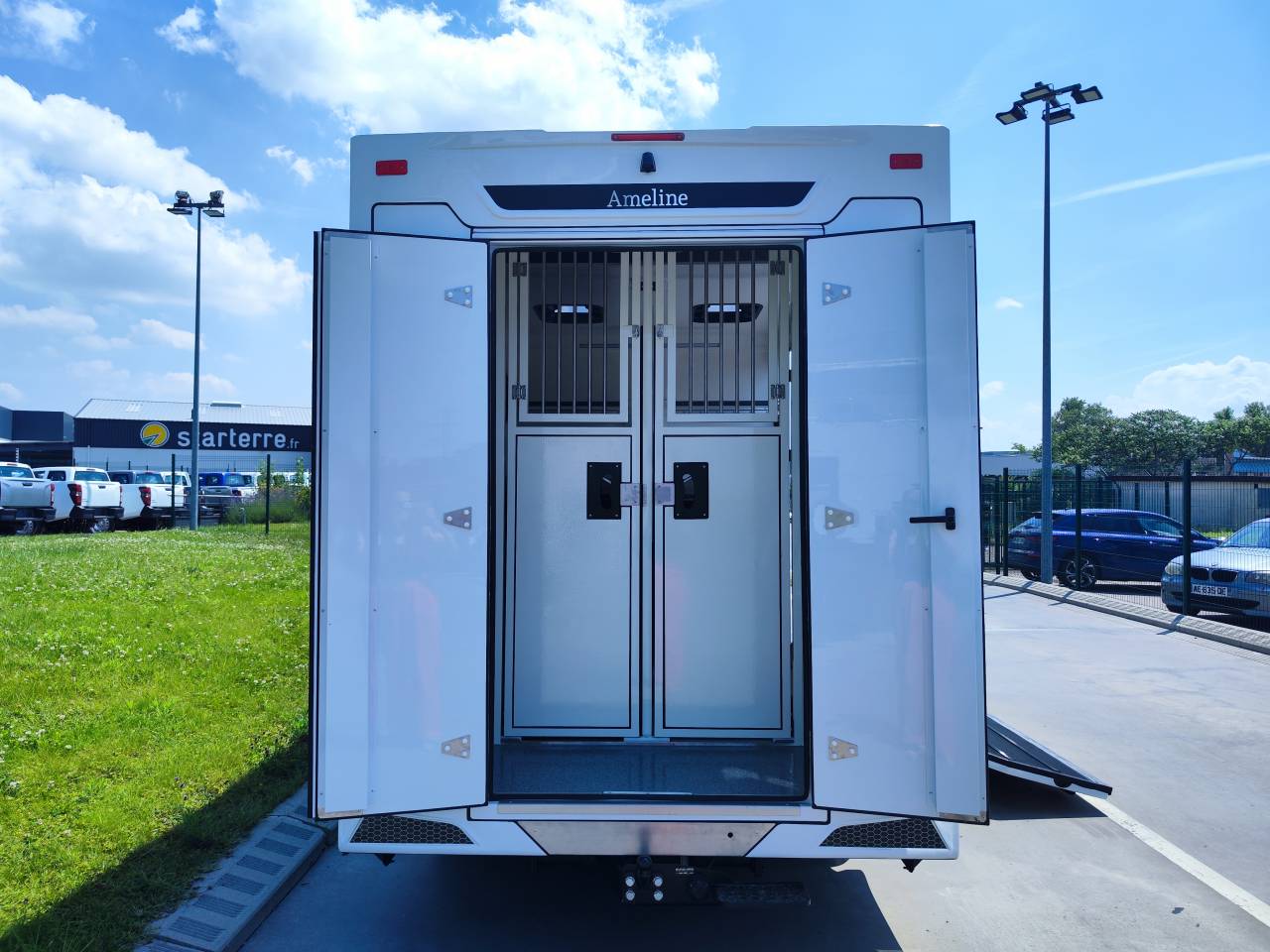 Furgoneta para caballos Ameline HARAS  2026 De segunda mano