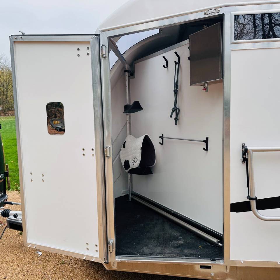 Van caballos Bonilla Diagonal 3 3 Caballos 2026 Nuevo