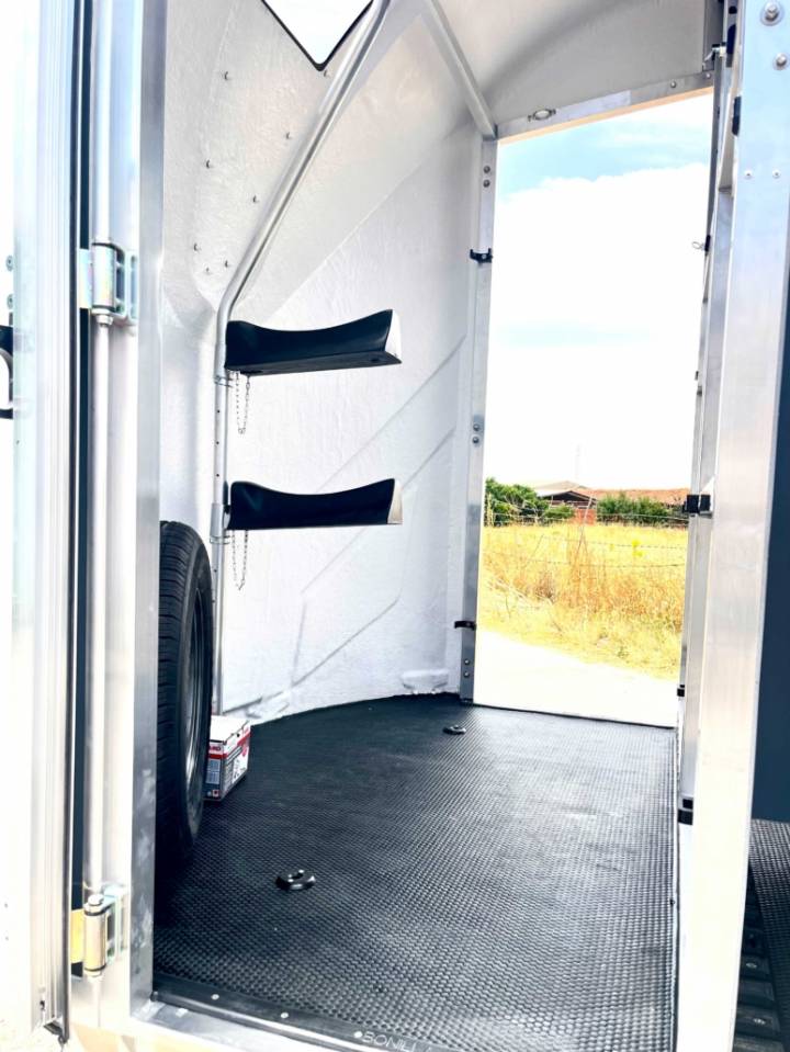 Van caballos Bonilla B7 Stall 2 Caballos 2026 Nuevo