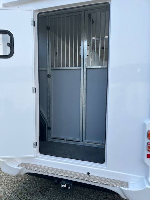 Furgoneta para caballos AP Petit Master 2023 2023 De segunda mano