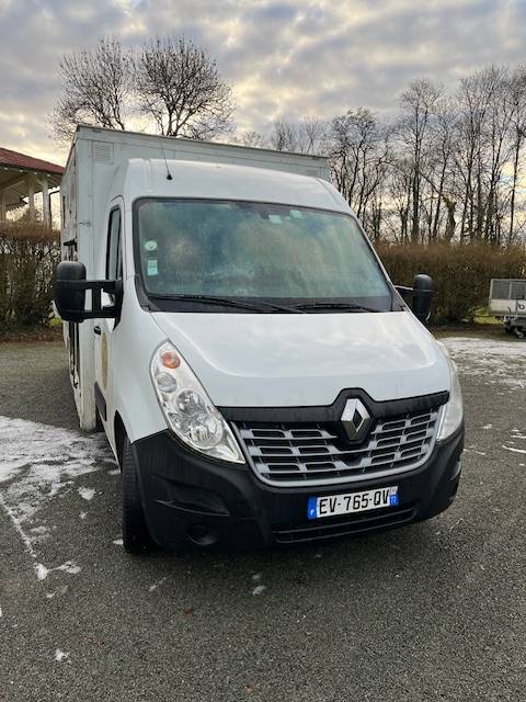 Furgoneta para caballos Renault Master  2018 De segunda mano